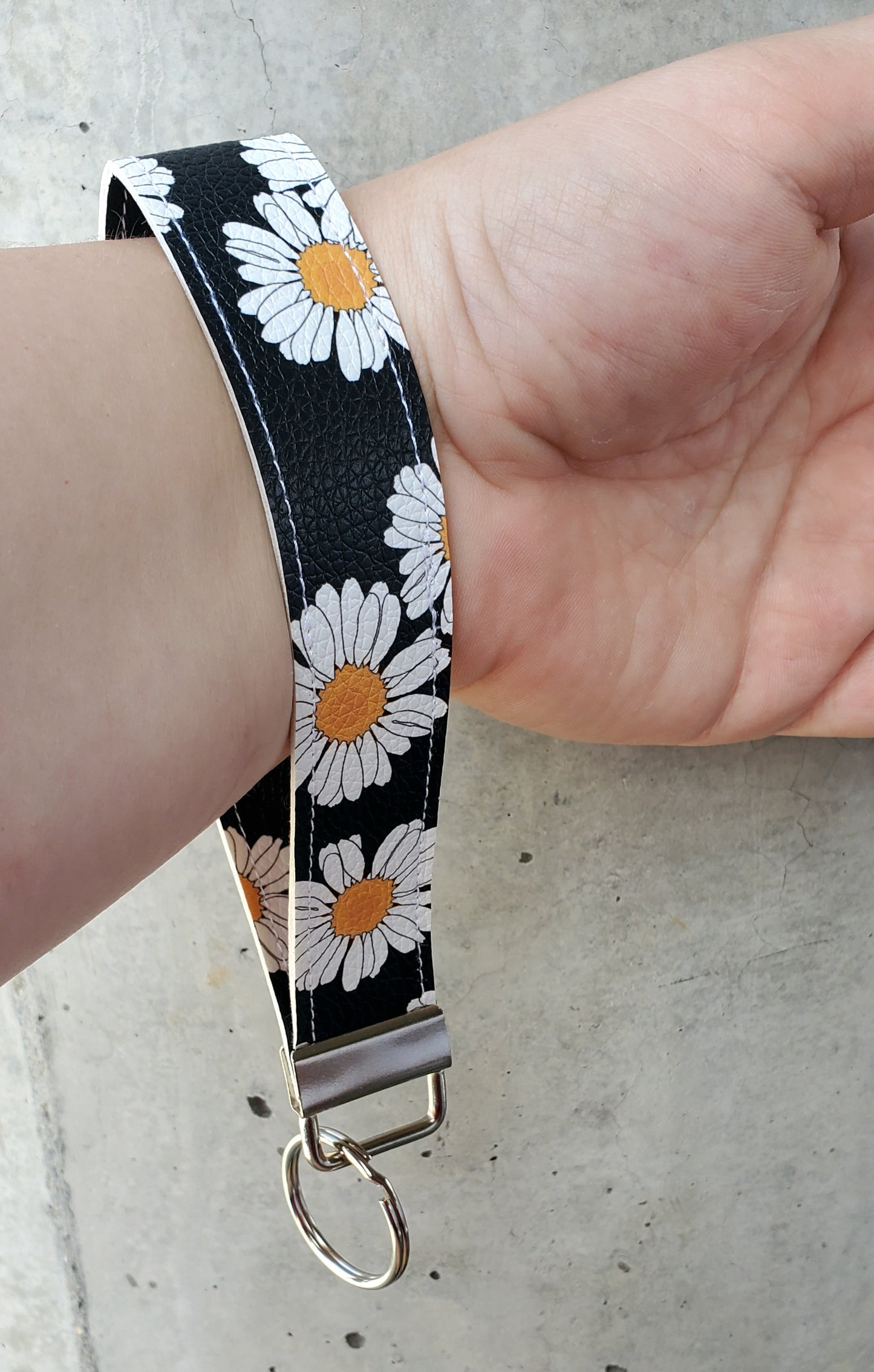 Daisy Key Fob